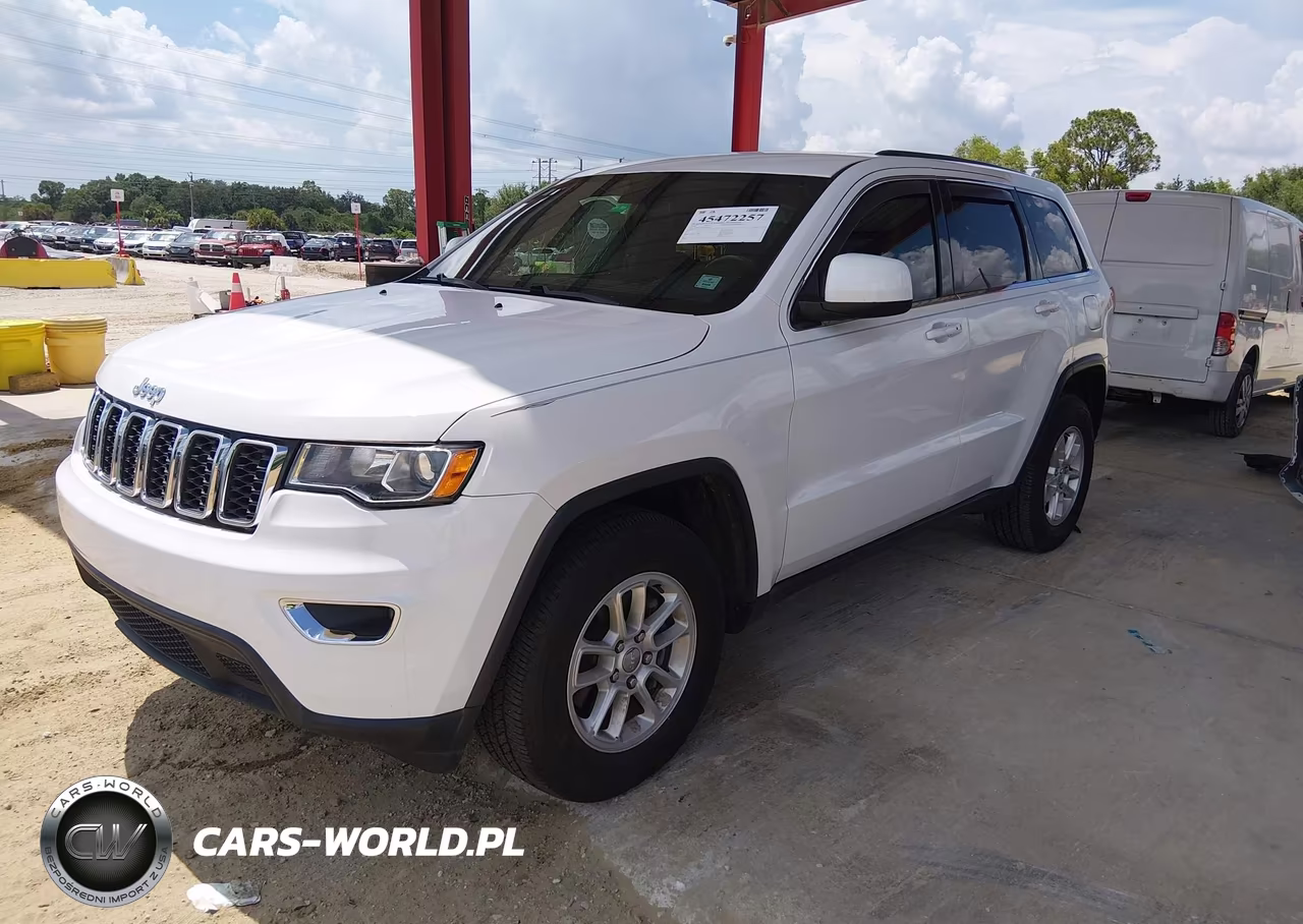 2018 Jeep Grand Cherokee Laredo 4X4 VIN:1C4RJFAG9JC188438 - 2