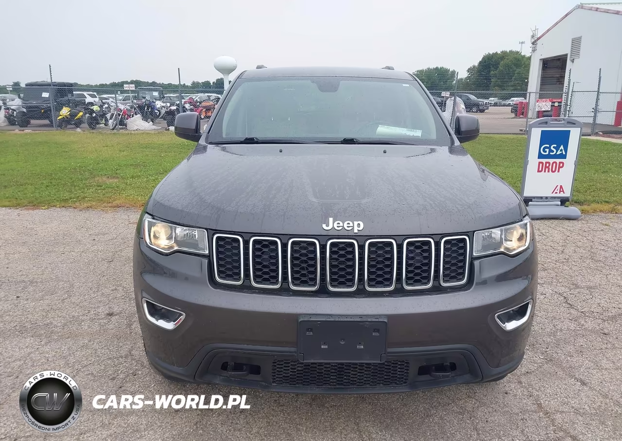 2020 Jeep Grand Cherokee Laredo E 4X4 VIN:1C4RJFAG4LC366100 - 17