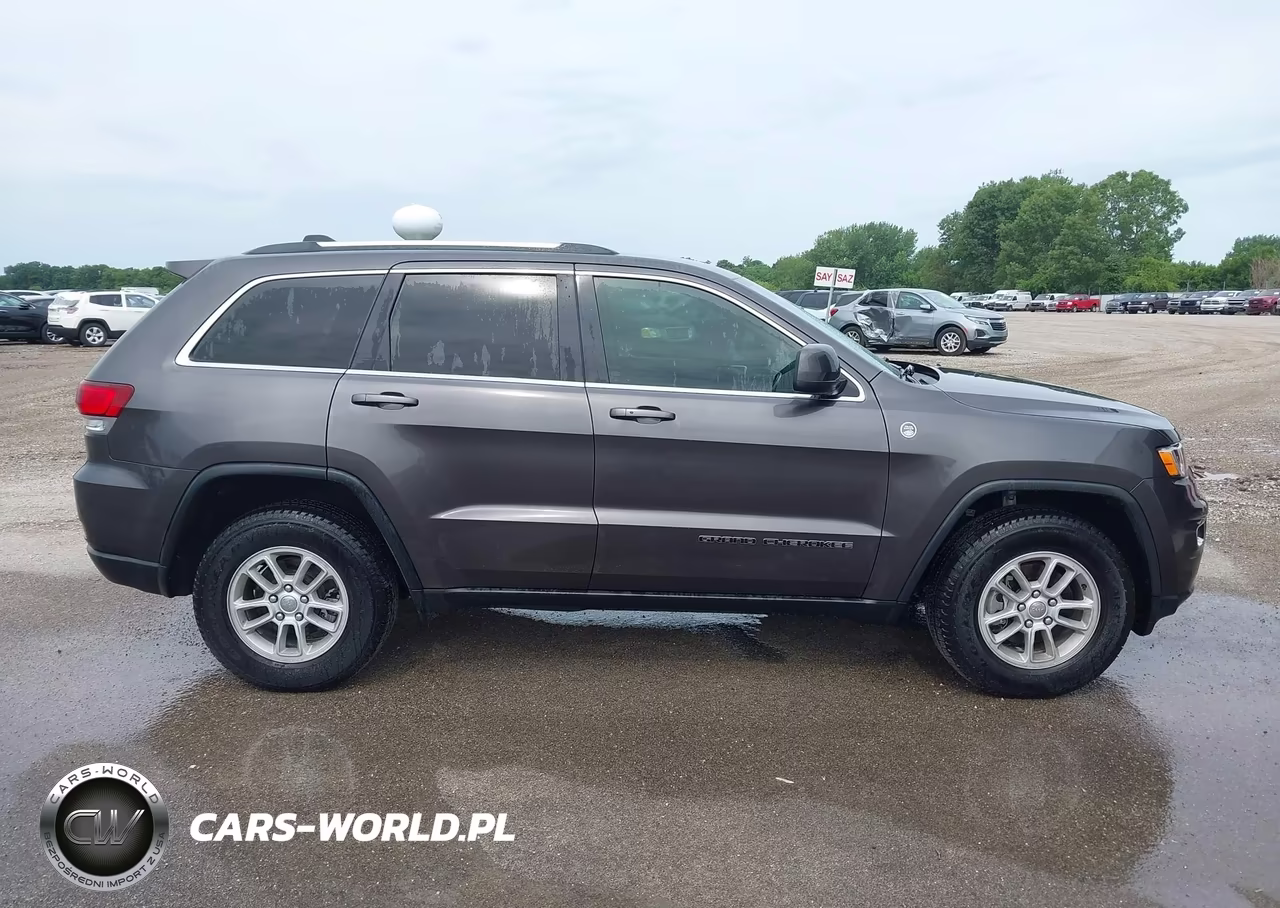 2020 Jeep Grand Cherokee Laredo E 4X4 VIN:1C4RJFAG4LC366100 - 18