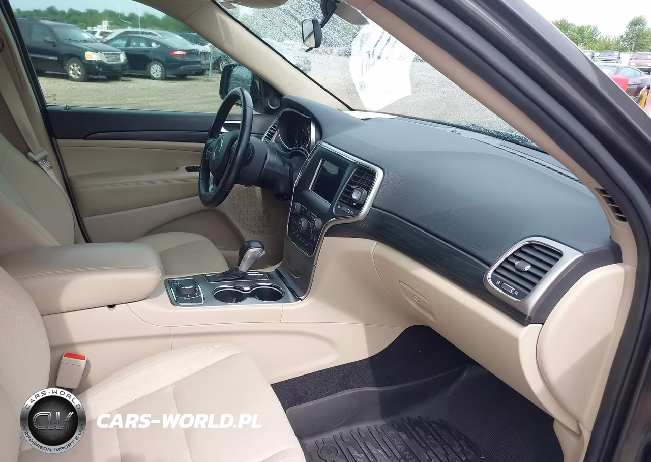 2020 Jeep Grand Cherokee Laredo E 4X4 VIN:1C4RJFAG4LC366100 - 5