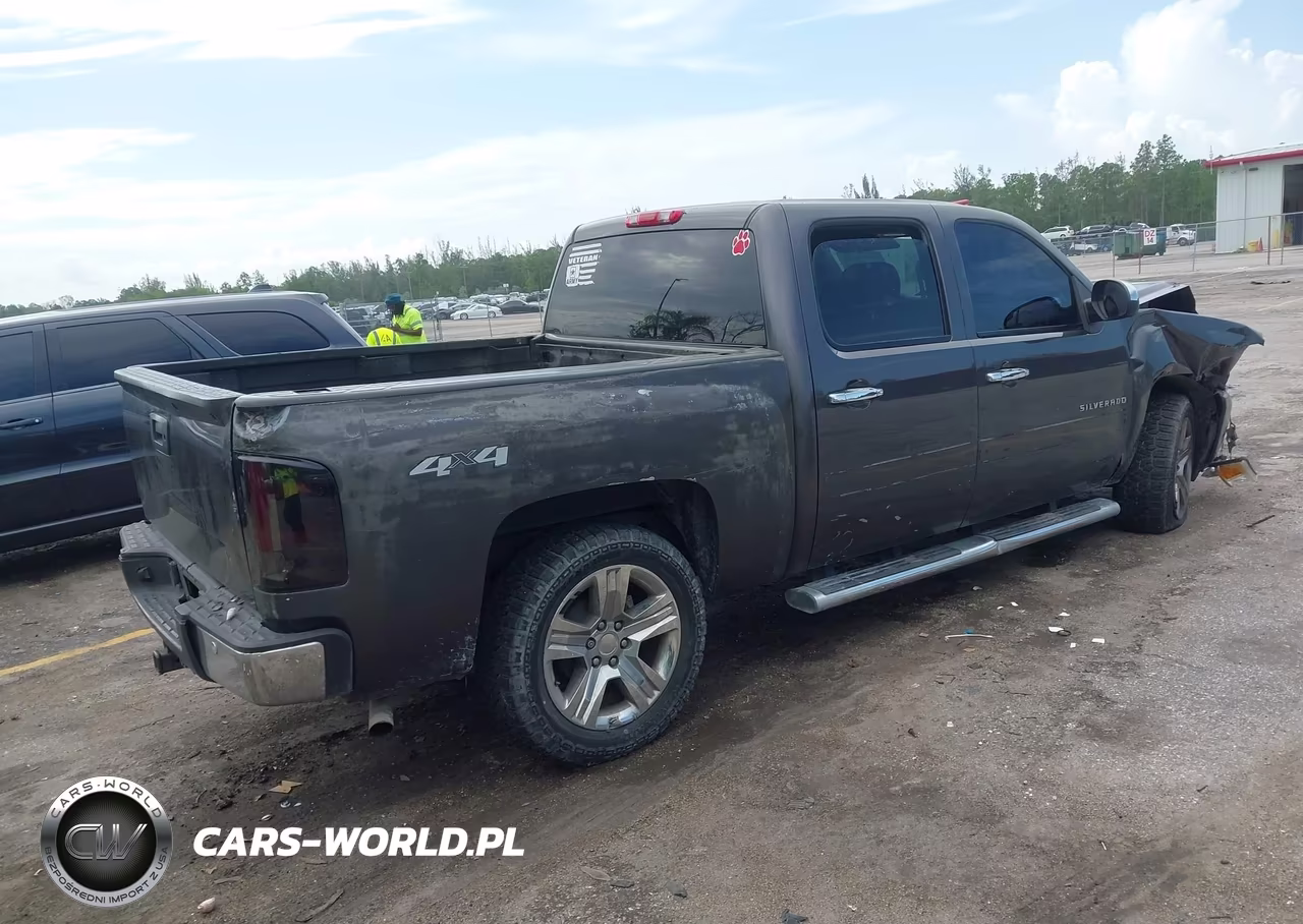 2011 Chevrolet Silverado 1500 Lt VIN:3GCPKSE36BG240398 - 4