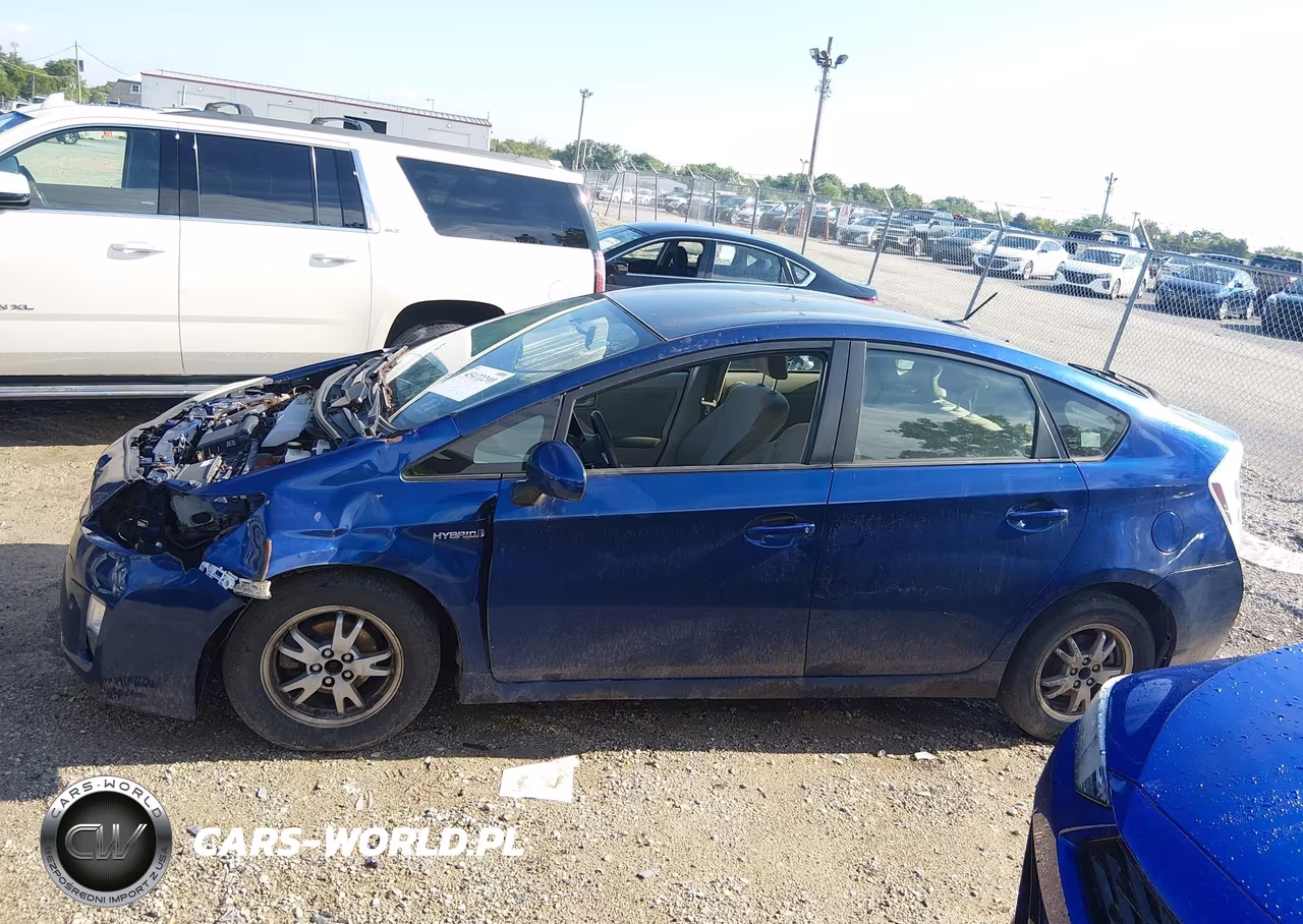 2011 Toyota Prius Three VIN:JTDKN3DU0B5346130 - 14