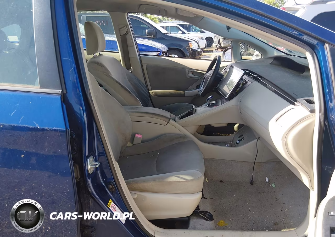 2011 Toyota Prius Three VIN:JTDKN3DU0B5346130 - 5