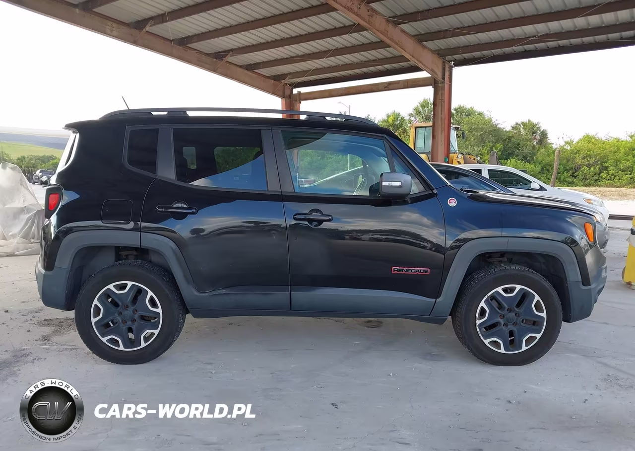 2015 Jeep Renegade Trailhawk VIN:ZACCJBCT4FPB31012 - 13