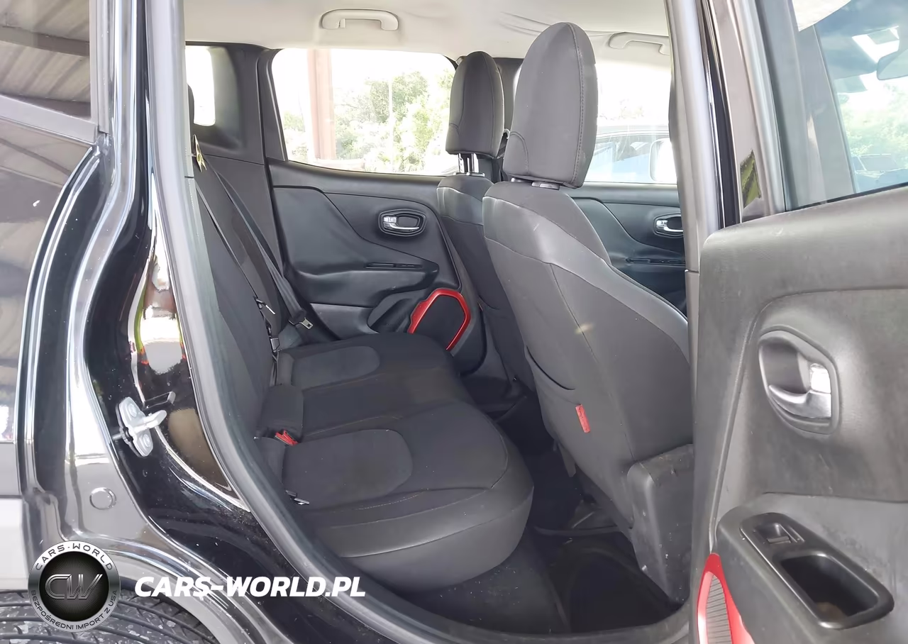 2015 Jeep Renegade Trailhawk VIN:ZACCJBCT4FPB31012 - 8