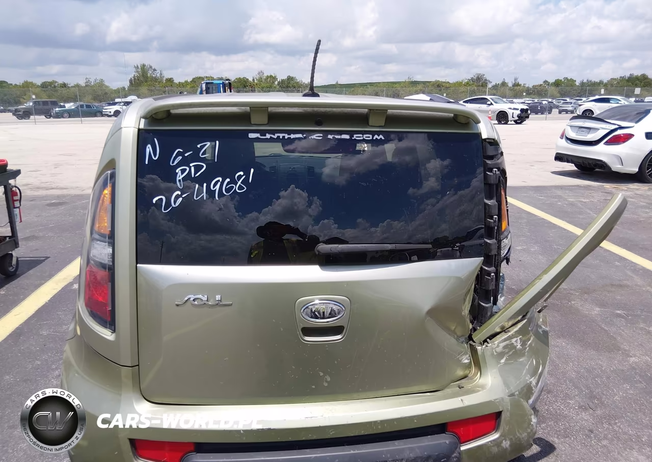 2011 Kia Soul + VIN:KNDJT2A25B7275896 - 16