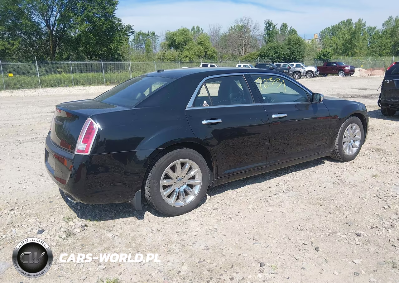 2013 Chrysler 300C VIN:2C3CCAEG1DH504109 - 4