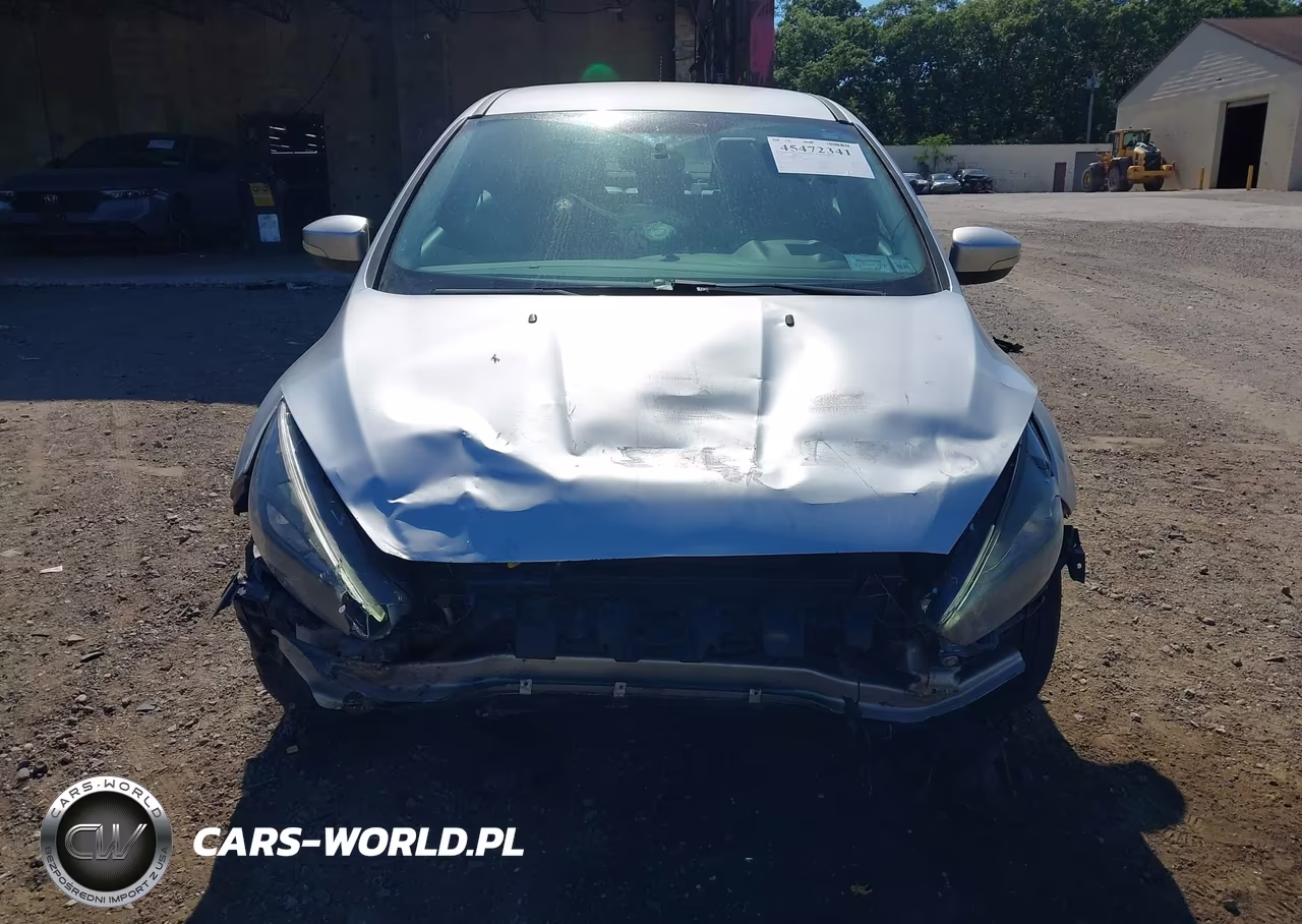 2016 Ford Focus Se VIN:1FADP3F21GL332289 - 12