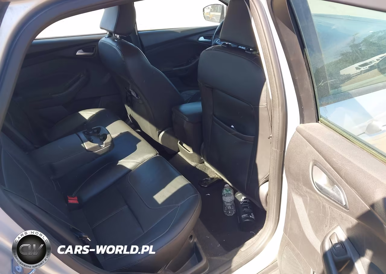 2016 Ford Focus Se VIN:1FADP3F21GL332289 - 8