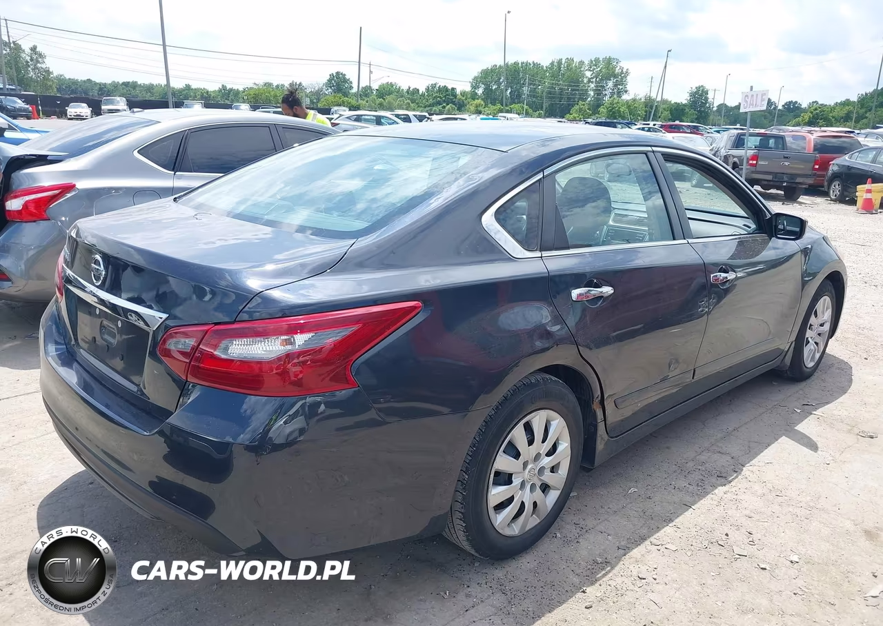 2018 Nissan Altima 2.5 S VIN:1N4AL3AP7JC479483 - 4