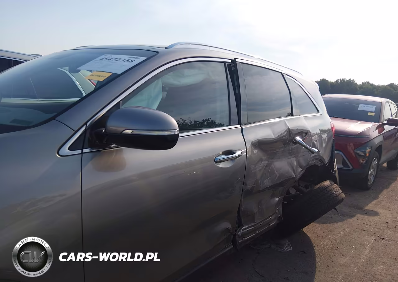 2016 Kia Sorento 3.3L Ex VIN:5XYPH4A58GG183113 - 14