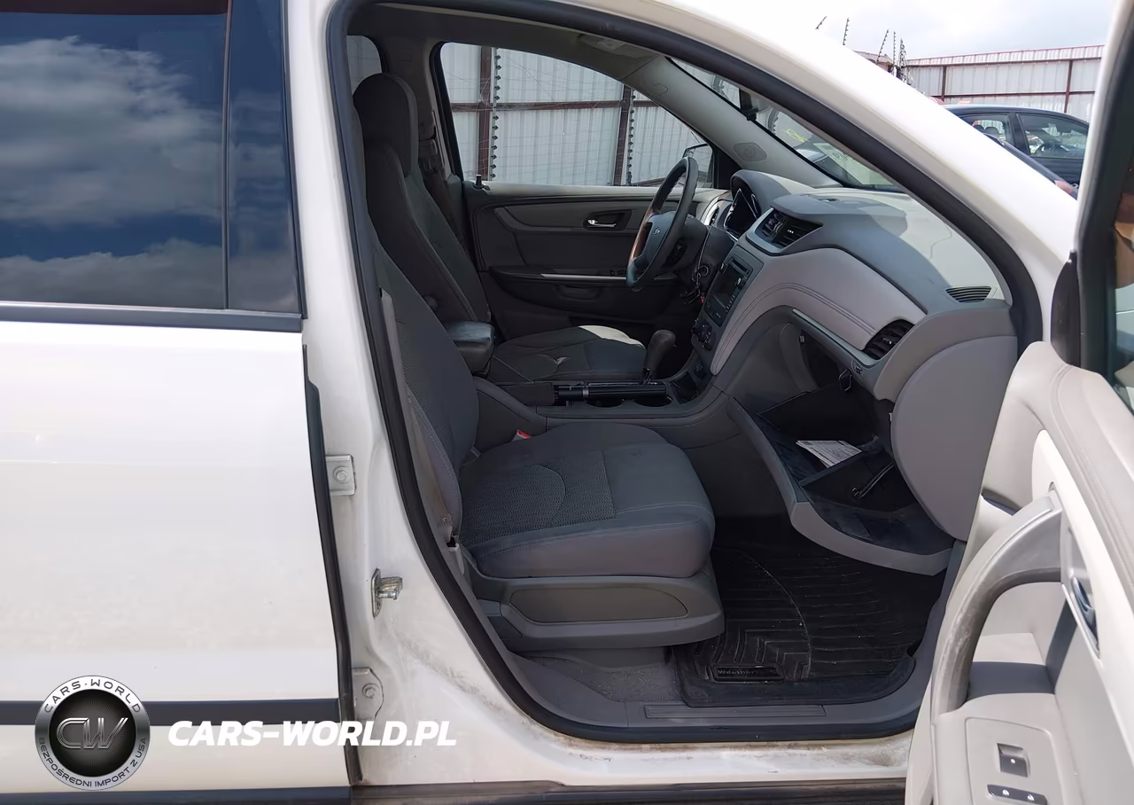 2013 Chevrolet Traverse Ls VIN:1GNKVFED6DJ257177 - 5