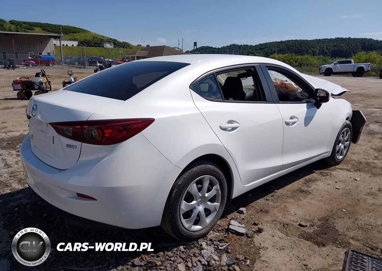 2018 Mazda Mazda3 Sport VIN:3MZBN1U70JM214716 - 4