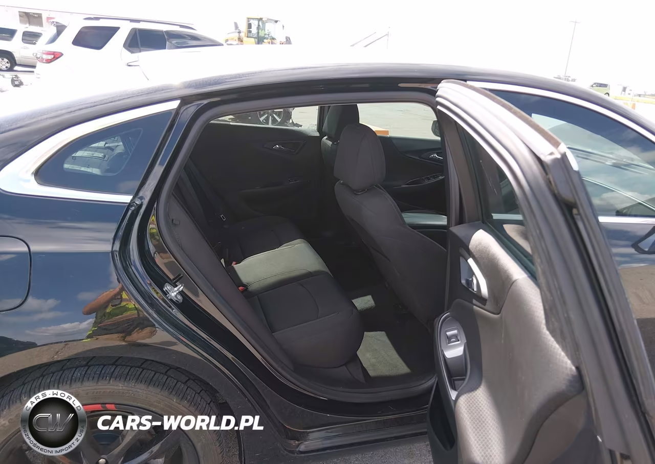 2018 Chevrolet Malibu Lt VIN:1G1ZD5ST4JF239512 - 8