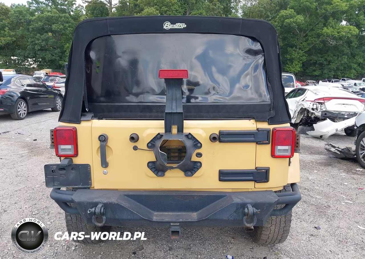 2013 Jeep Wrangler Unlimited Sahara VIN:1C4HJWEG5DL629184 - 17
