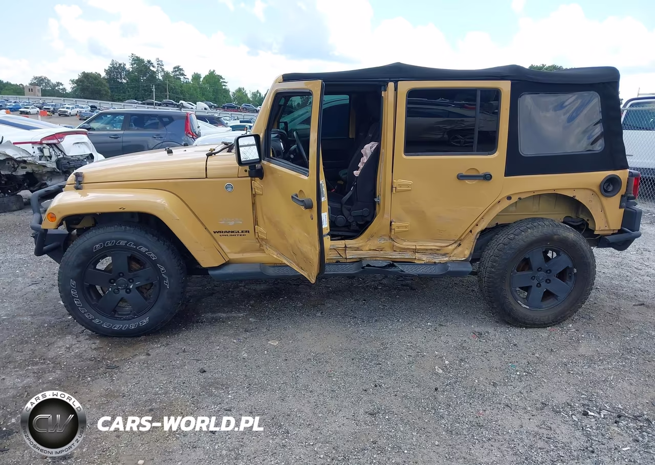 2013 Jeep Wrangler Unlimited Sahara VIN:1C4HJWEG5DL629184 - 6