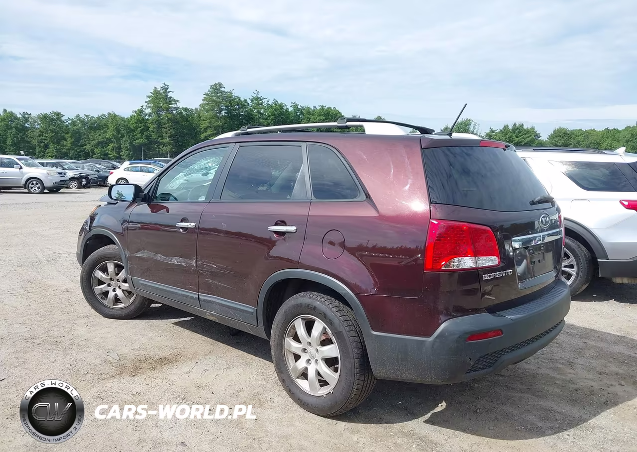 2012 Kia Sorento Lx VIN:5XYKT3A67CG246384 - 3