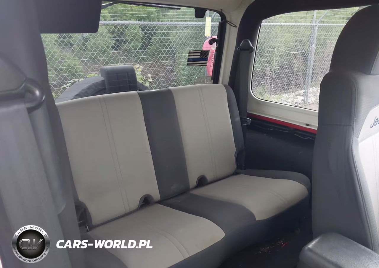 2004 Jeep Wrangler X VIN:1J4FA39S04P798388 - 8