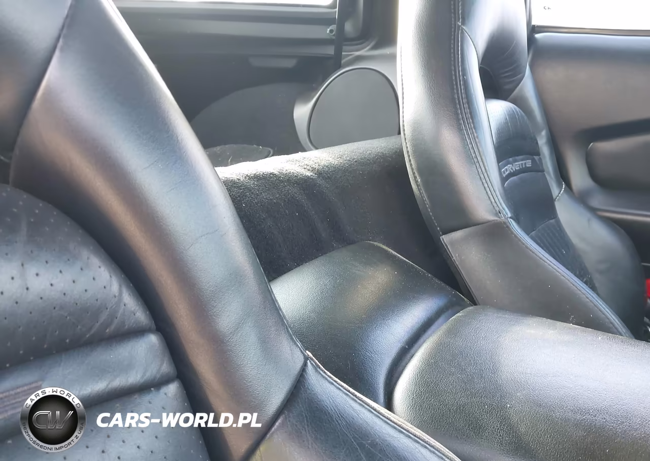1997 Chevrolet Corvette VIN:1G1YY22G0V5104377 - 8