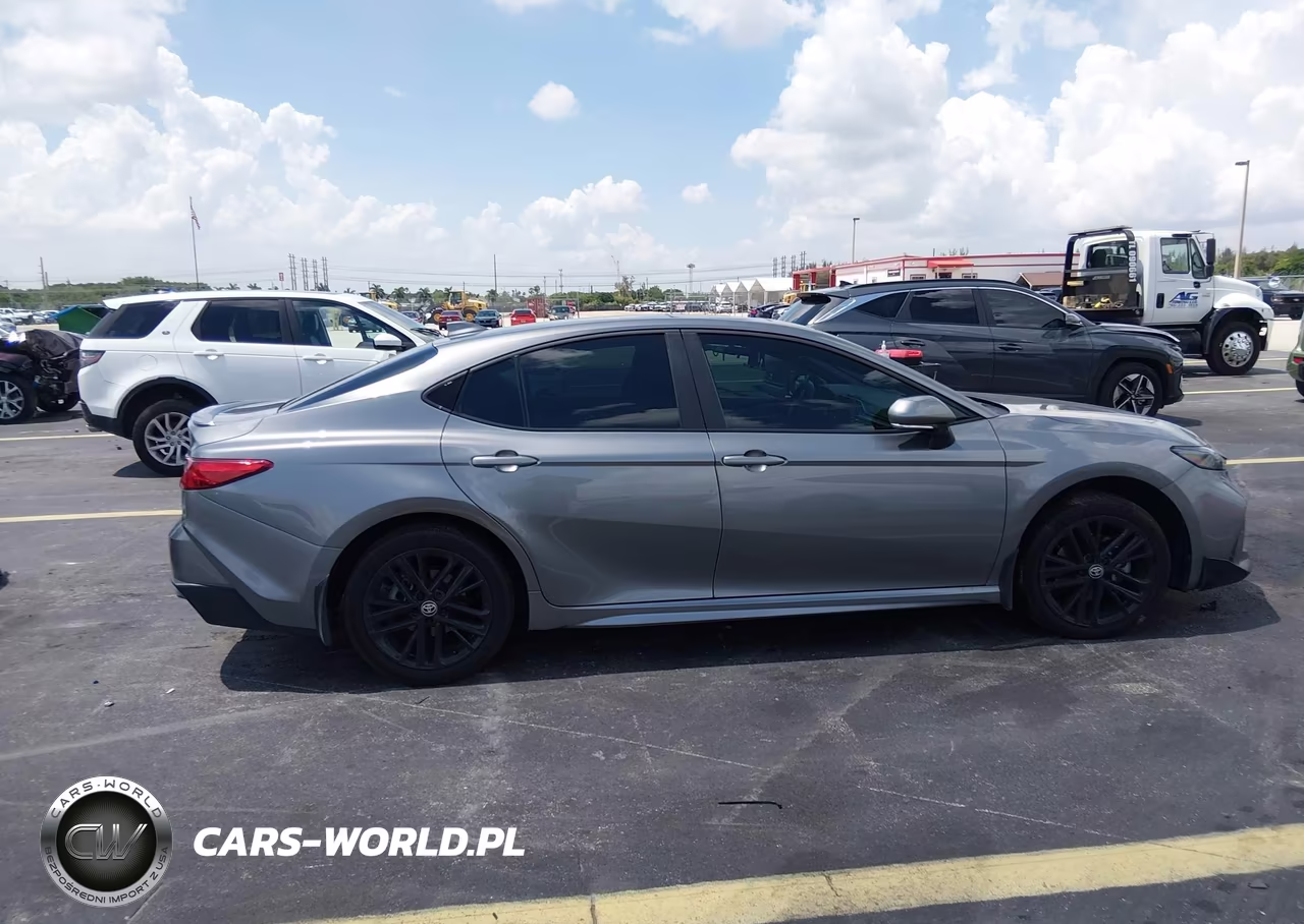 2025 Toyota Camry Se VIN:4T1DBADK2SU523573 - 13