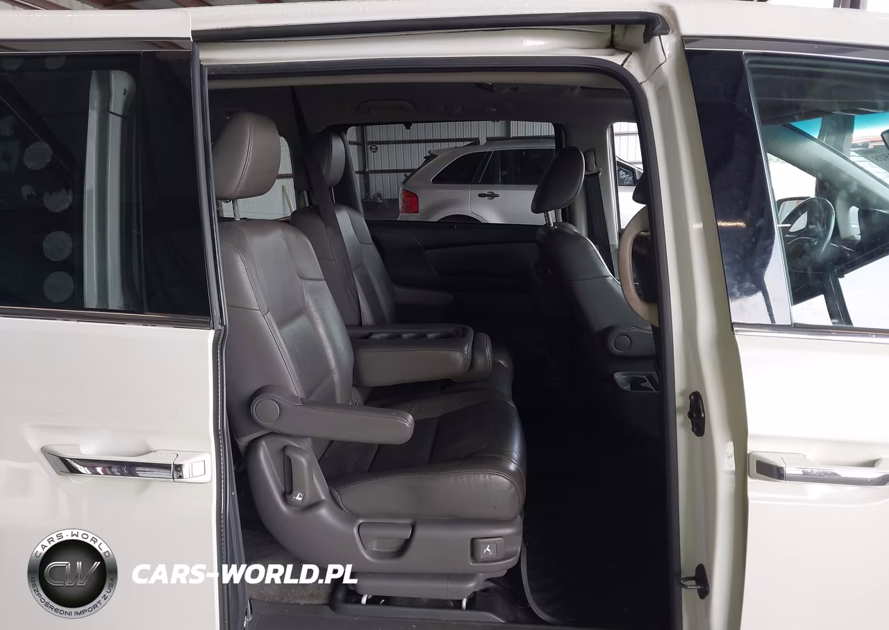 2013 Honda Odyssey Touring-Touring Elite VIN:5FNRL5H93DB031636 - 8
