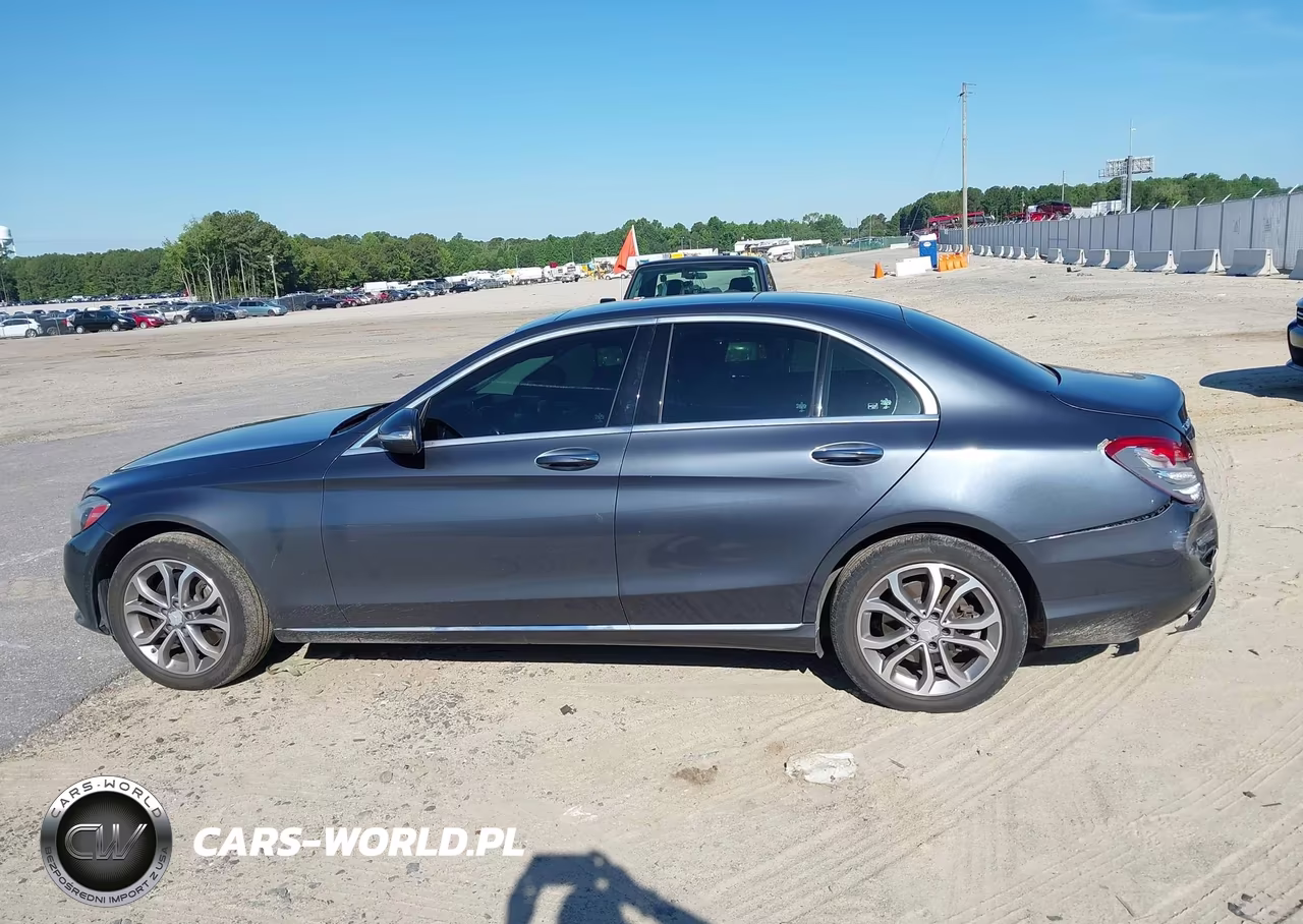 2015 Mercedes-Benz C 300 4Matic VIN:55SWF4KB8FU062771 - 14