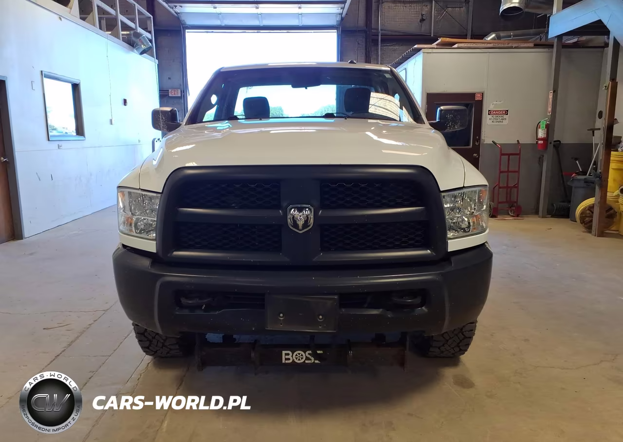2018 Ram 2500 Tradesman 4X4 8' Box VIN:3C6LR5AT5JG287610 - 17