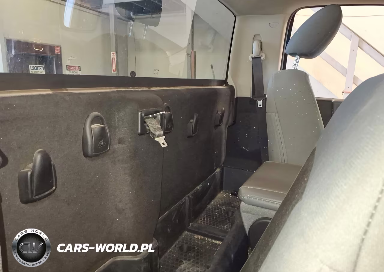 2018 Ram 2500 Tradesman 4X4 8' Box VIN:3C6LR5AT5JG287610 - 8