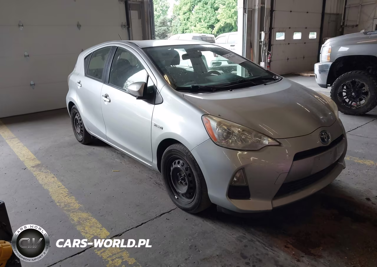 2014 Toyota Prius C Two – zdjęcie 1 z 15