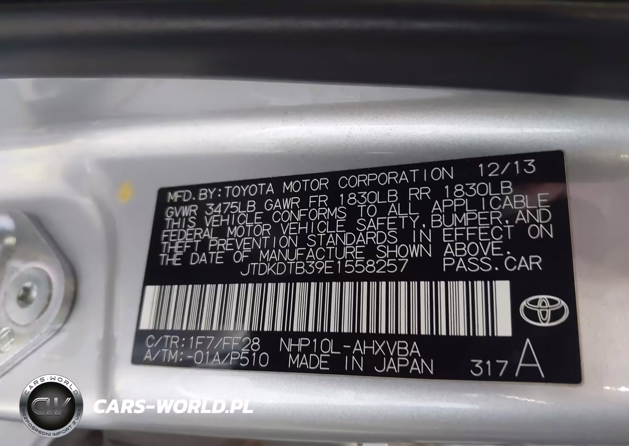 2014 Toyota Prius C Two VIN:JTDKDTB39E1558257 - 9