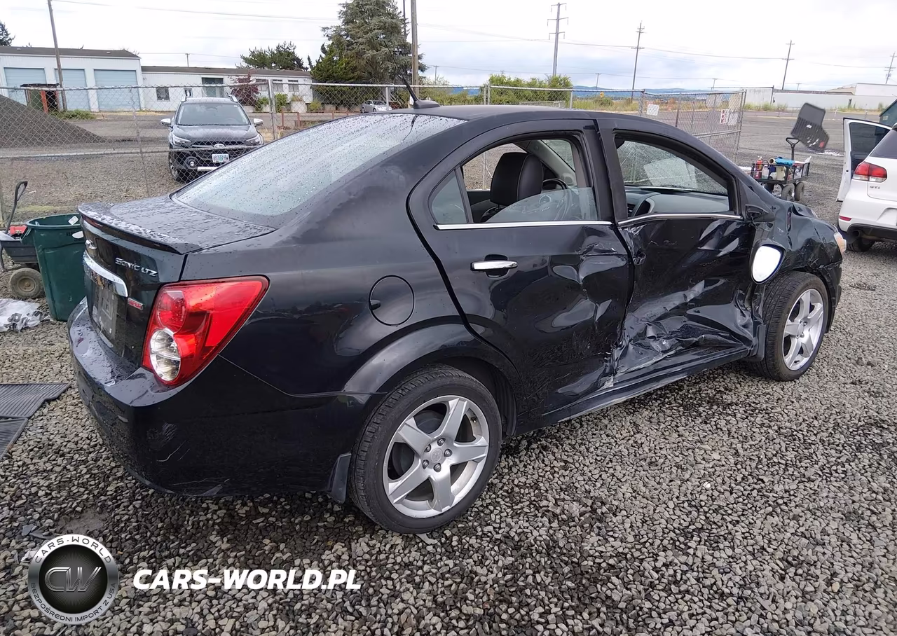2013 Chevrolet Sonic Ltz Auto VIN:1G1JE5SB2D4157070 - 4