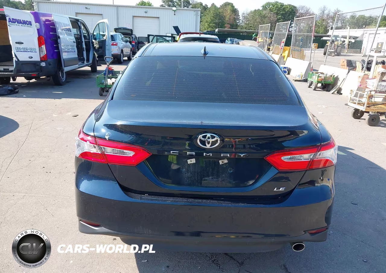 2019 Toyota Camry Le VIN:4T1B11HK5KU702338 - 16