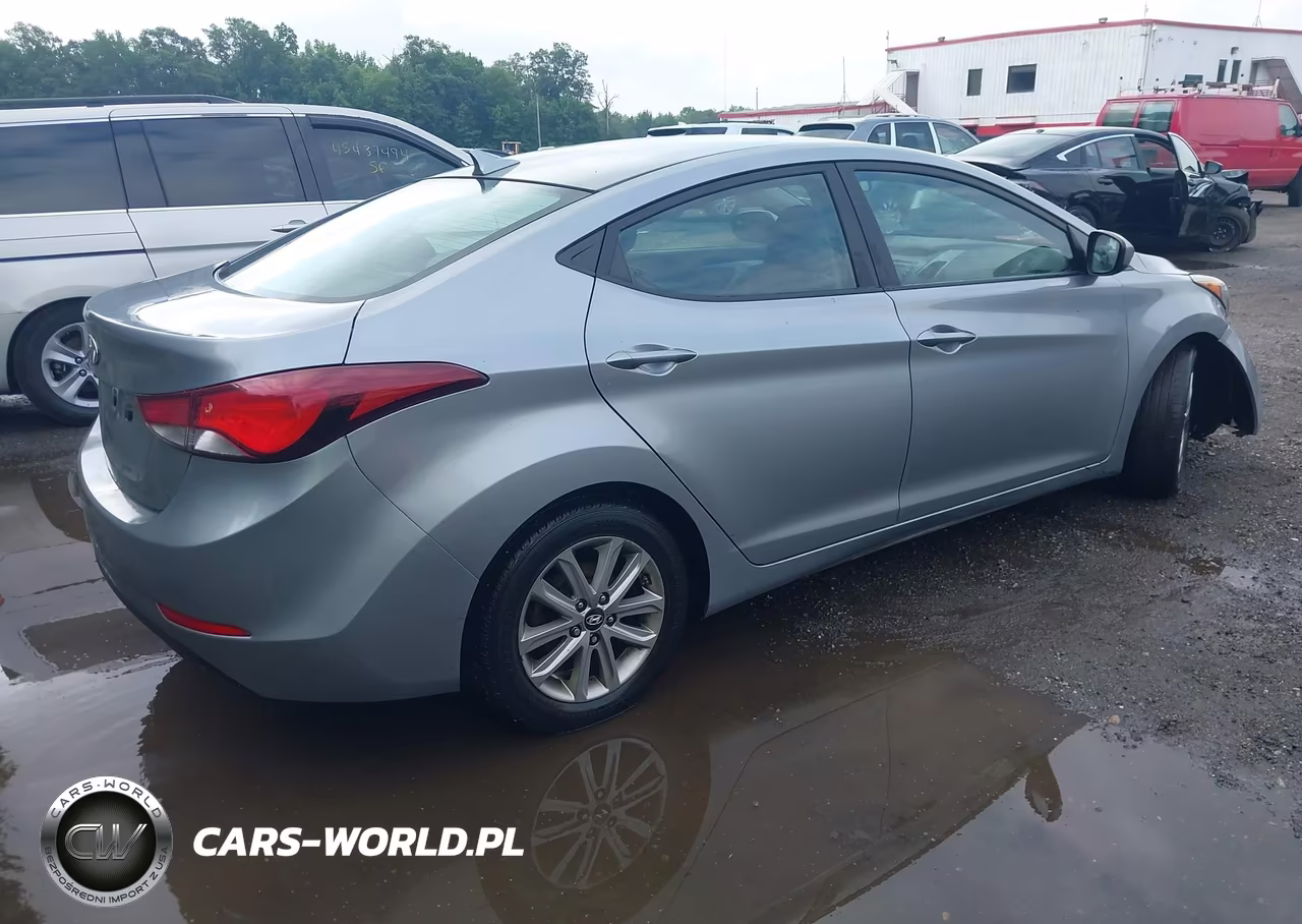 2015 Hyundai Elantra Se VIN:5NPDH4AE9FH588049 - 4