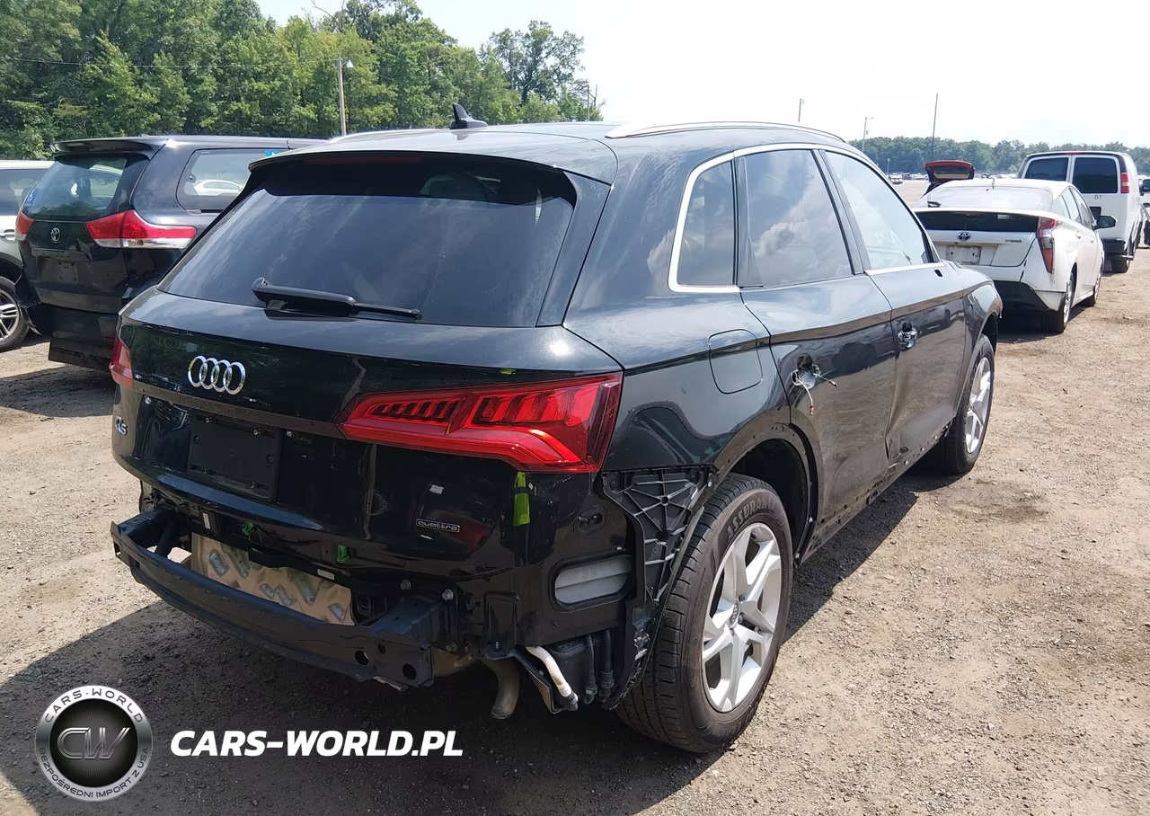 2019 Audi Q5 45 Premium VIN:WA1ANAFYXK2042590 - 4