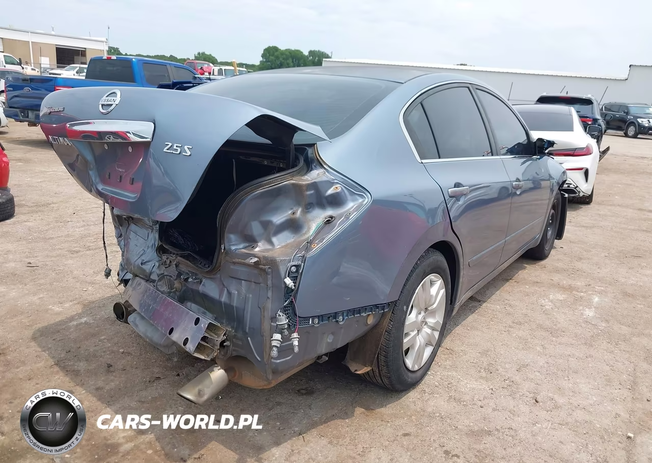 2011 Nissan Altima 2.5 S VIN:1N4AL2AP4BN423369 - 4
