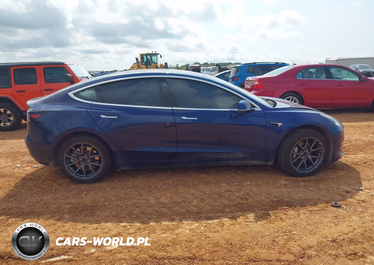 2018 Tesla Model 3 Long Range-Performance VIN:5YJ3E1EB0JF075198 - 11