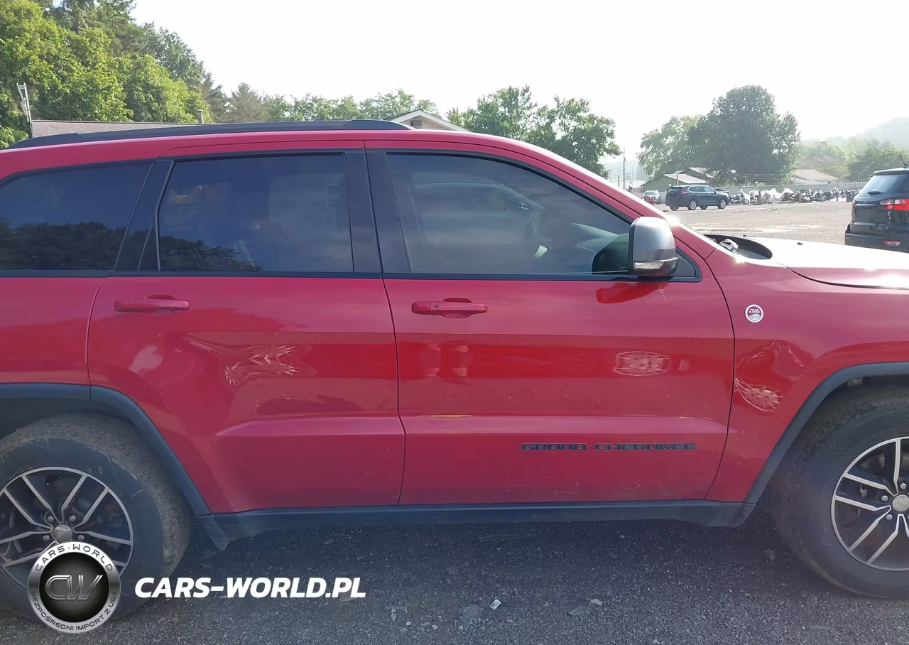 2017 Jeep Grand Cherokee Trailhawk VIN:1C4RJFLG2HC612775 - 13