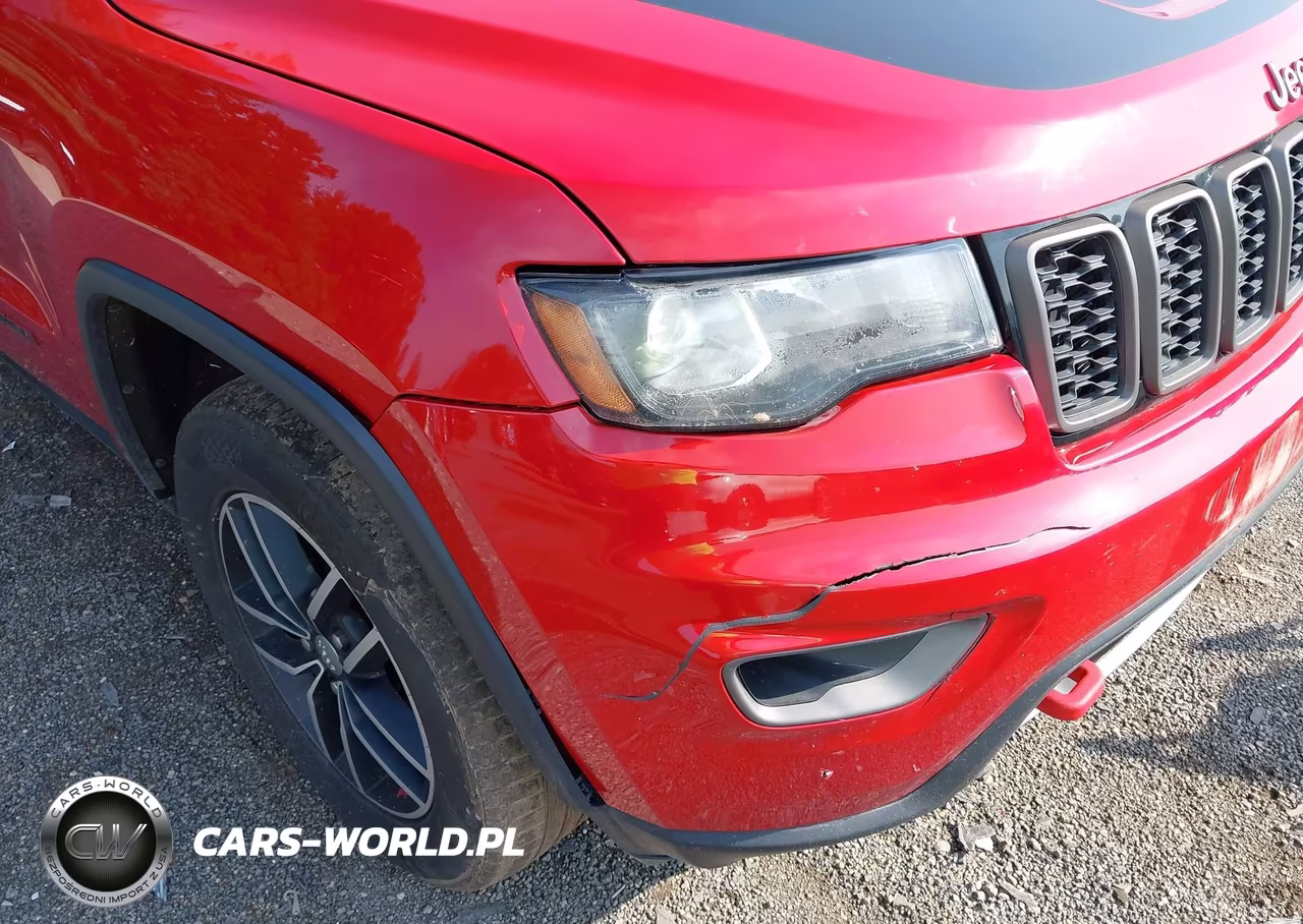 2017 Jeep Grand Cherokee Trailhawk VIN:1C4RJFLG2HC612775 - 17