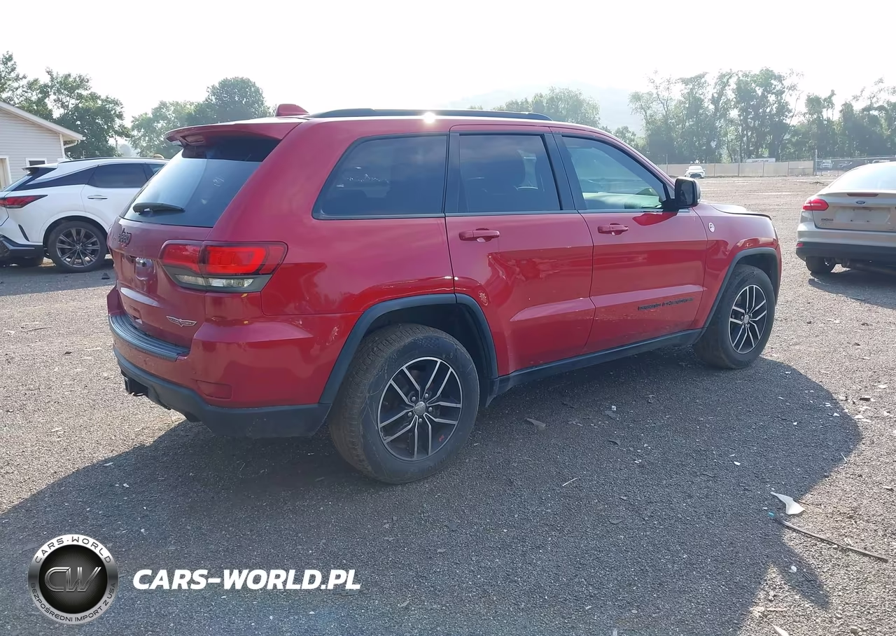 2017 Jeep Grand Cherokee Trailhawk VIN:1C4RJFLG2HC612775 - 4