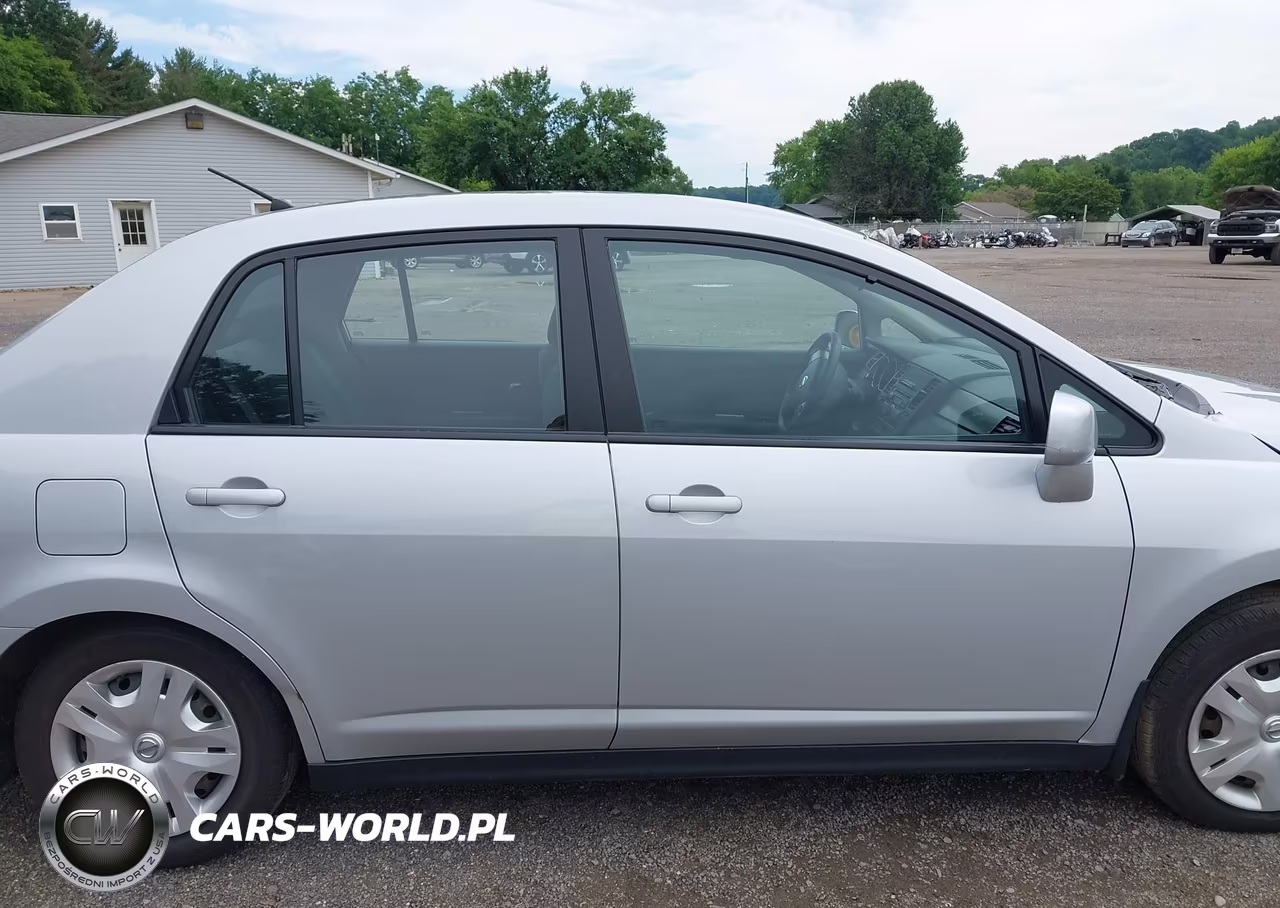 2010 Nissan Versa 1.8S VIN:3N1BC1AP5AL379960 - 13