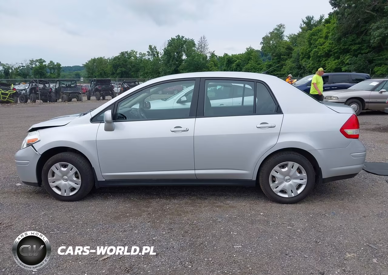 2010 Nissan Versa 1.8S VIN:3N1BC1AP5AL379960 - 14