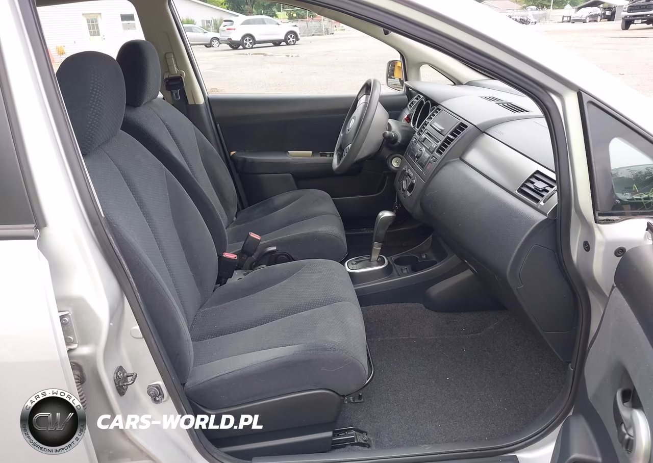 2010 Nissan Versa 1.8S VIN:3N1BC1AP5AL379960 - 5
