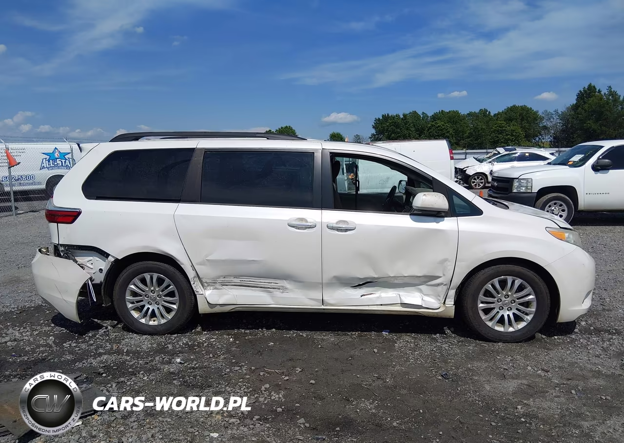 2015 Toyota Sienna Xle 8 Passenger VIN:5TDYK3DC2FS683795 - 13
