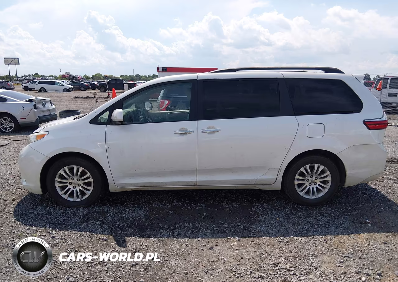 2015 Toyota Sienna Xle 8 Passenger VIN:5TDYK3DC2FS683795 - 14