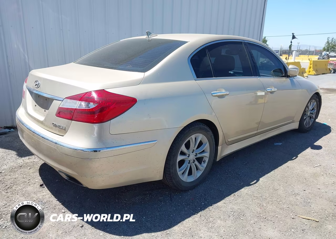 2012 Hyundai Genesis 3.8 VIN:KMHGC4DD6CU152691 - 4