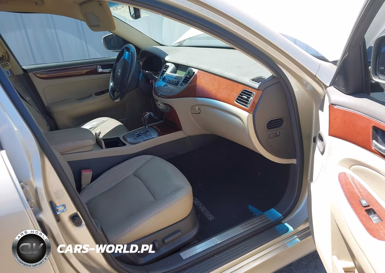 2012 Hyundai Genesis 3.8 VIN:KMHGC4DD6CU152691 - 5