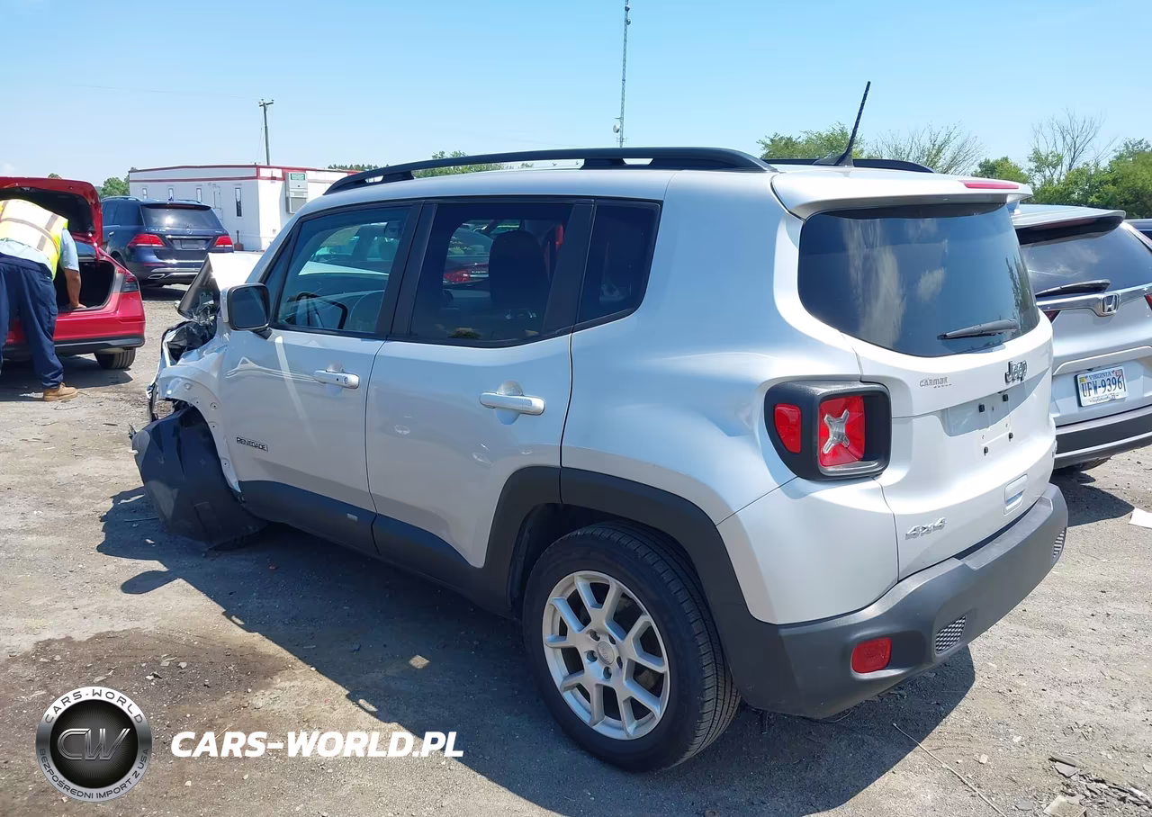 2020 Jeep Renegade Latitude 4X4 VIN:ZACNJBBB6LPM00444 - 3