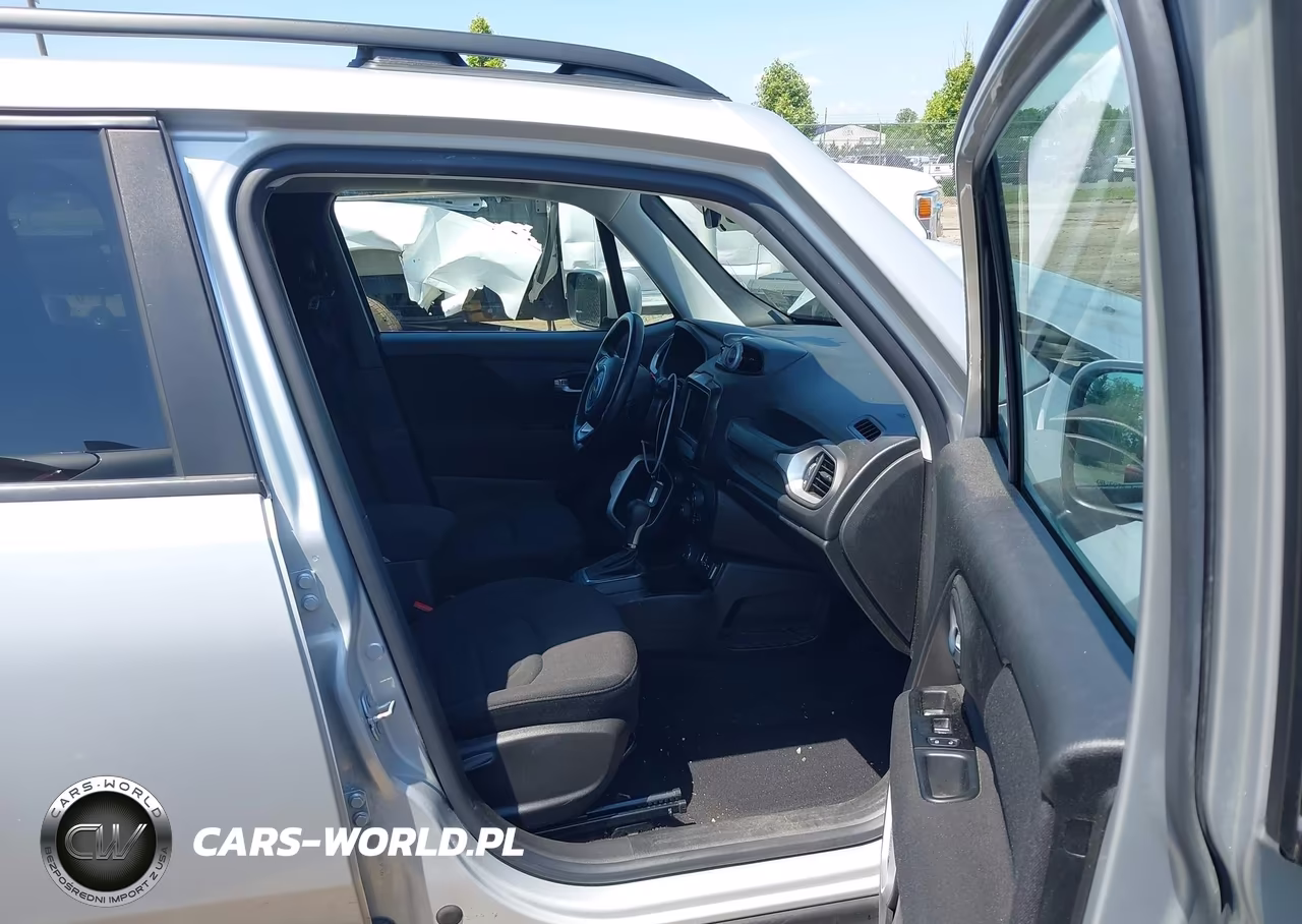 2020 Jeep Renegade Latitude 4X4 VIN:ZACNJBBB6LPM00444 - 5