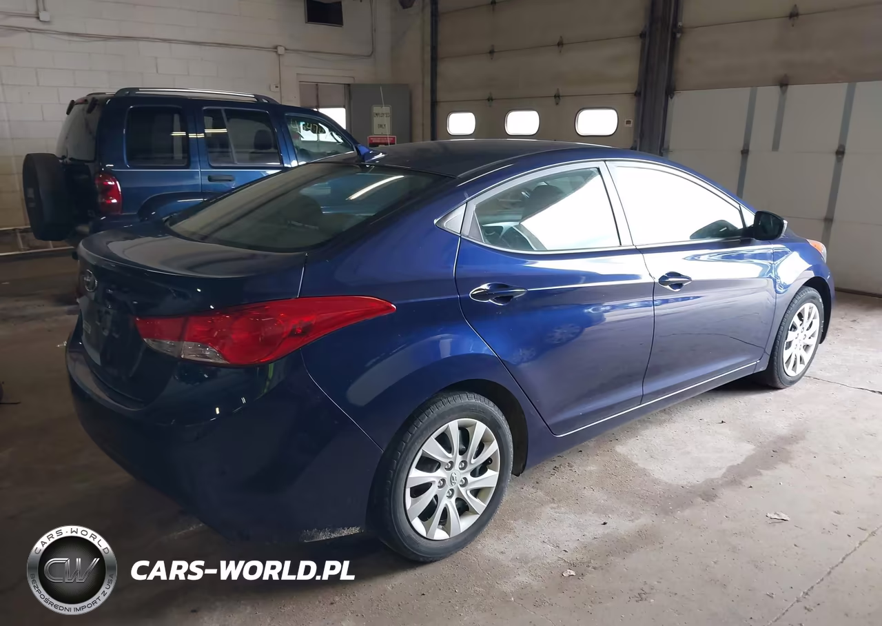 2011 Hyundai Elantra Gls VIN:5NPDH4AE1BH035275 - 4