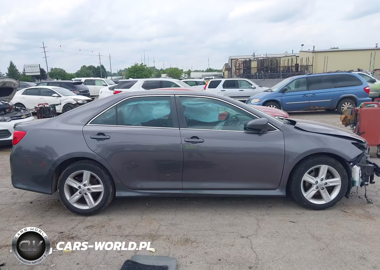 2014 Toyota Camry Se VIN:4T1BF1FK1EU456641 - 13